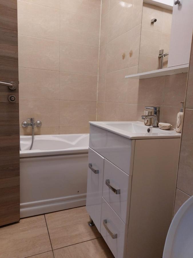 Apartment By The Sea Summerland Mamaia Mamaia